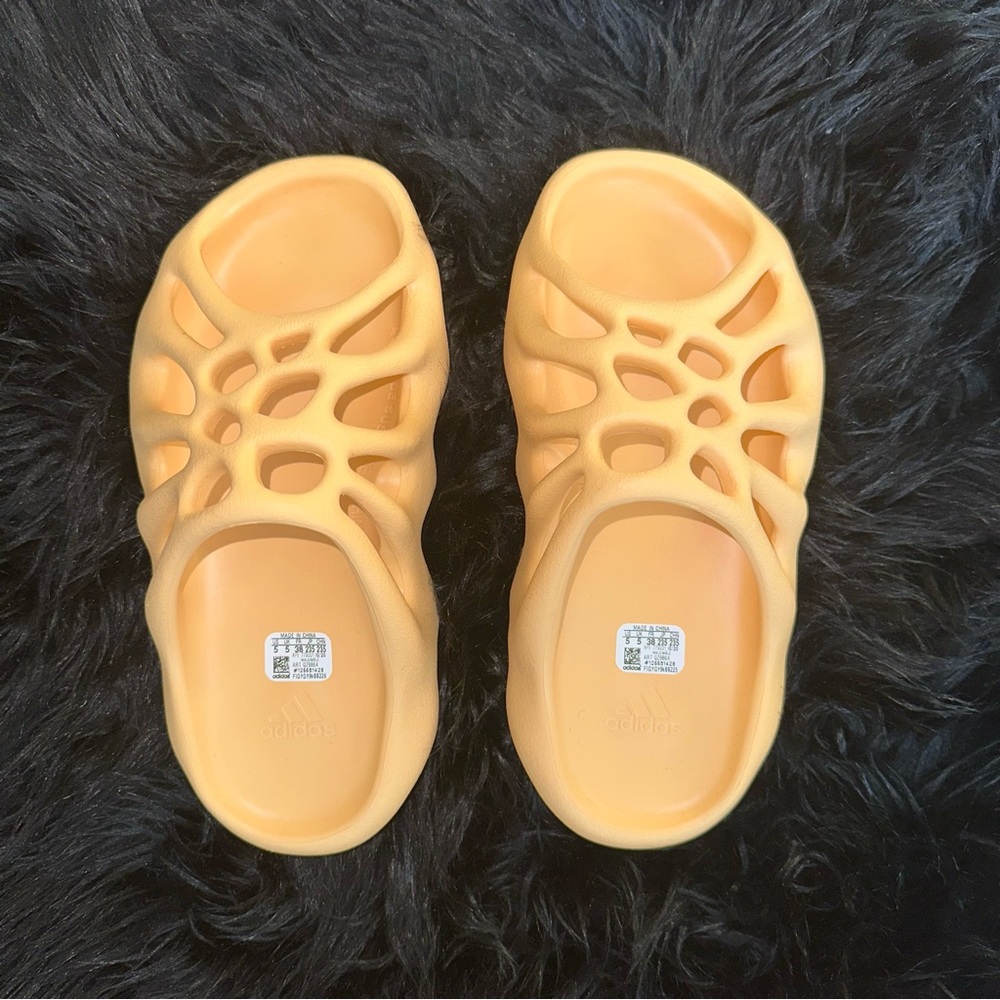Adidas Yeezy 450 Slides